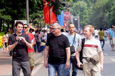 Khách quốc tế đến Việt Nam năm 2017 đạt kỷ lục gần 13 triệu lượt người