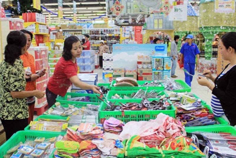 2017年上半年胡志明市商品零售和服务营业收入增长10.2%