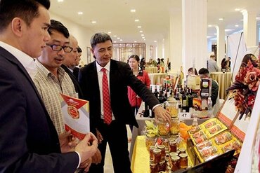 林同省推介50多个招商引资项目