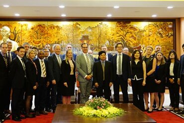 河内欢迎瑞典企业前来投资兴业