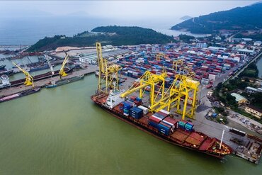 岘港港口力争实现2017年货物吞吐量达800万吨目标