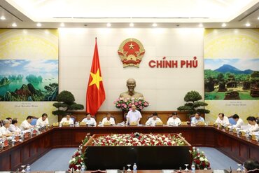 决心完成今年国内生产总值增长百分之六点七的目标