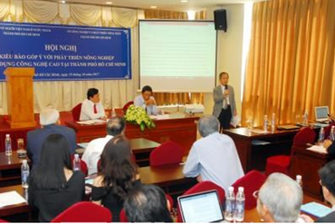 旅居海外越南人为胡志明市高科技农业出谋划策