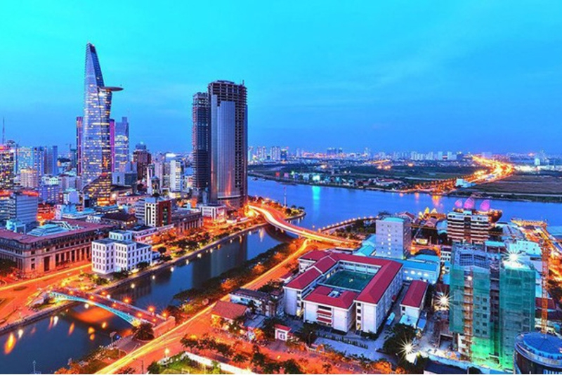 专家：越南的经济增长需要减少对外国直接投资和银行信贷的依赖