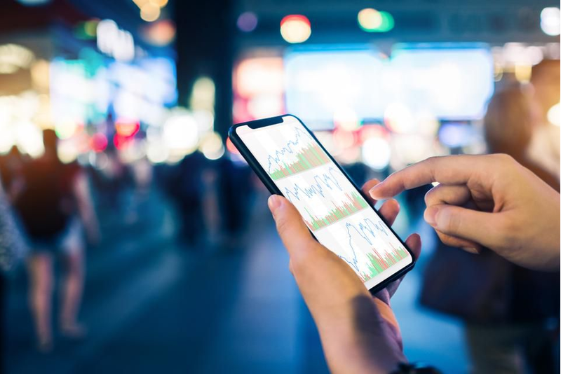 BẢN TIN THỊ TRƯỜNG NGÀY 17/09/2019: Vn-Index bứt phá vượt mốc 995 điểm nhờ nhóm cổ phiếu trụ