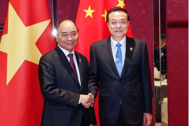 越南政府总理阮春福会见中国国务院总理李克强