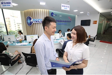 Chứng khoán Kiến thiết tiếp tục “phá giá” thị trường