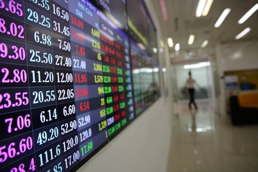 Kỳ vọng game M&A, nhiều cổ phiếu chứng khoán nhỏ “dậy sóng”