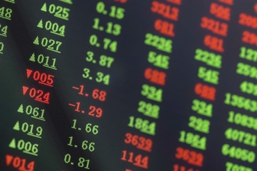 BẢN TIN THỊ TRƯỜNG NGÀY 02/07/2020: VN-Index giảm điểm nhẹ với lượng thanh khoản cạn kiệt, CTD tiếp tục tăng trần.