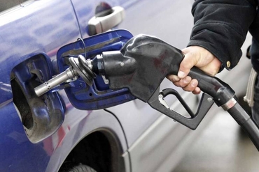 汽车零关税，海关关税因石油关税仍超预算