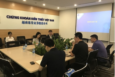 CHỨNG KHOÁN VIỆT NAM HẤP DẪN VỐN NGOẠI, THỜI BÁO CHỨNG KHOÁN TRUNG QUỐC SANG VIỆT NAM TÌM HIỂU NGUYÊN DO