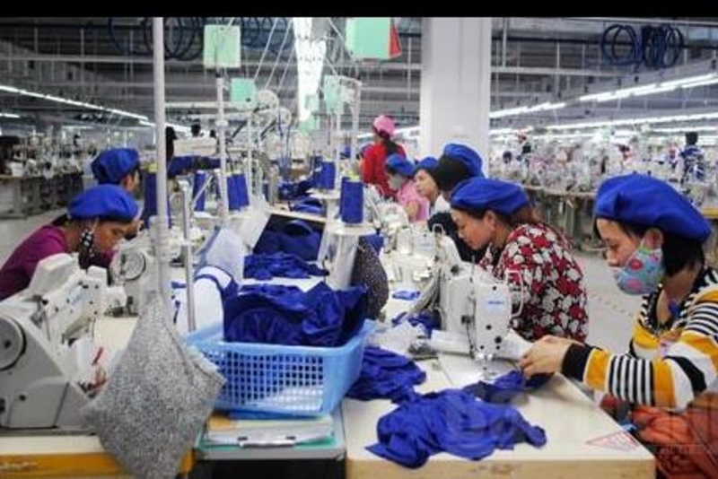 越南2022年第一季度劳动人口者的平均收入与2021年第四季度增长超过100万越盾