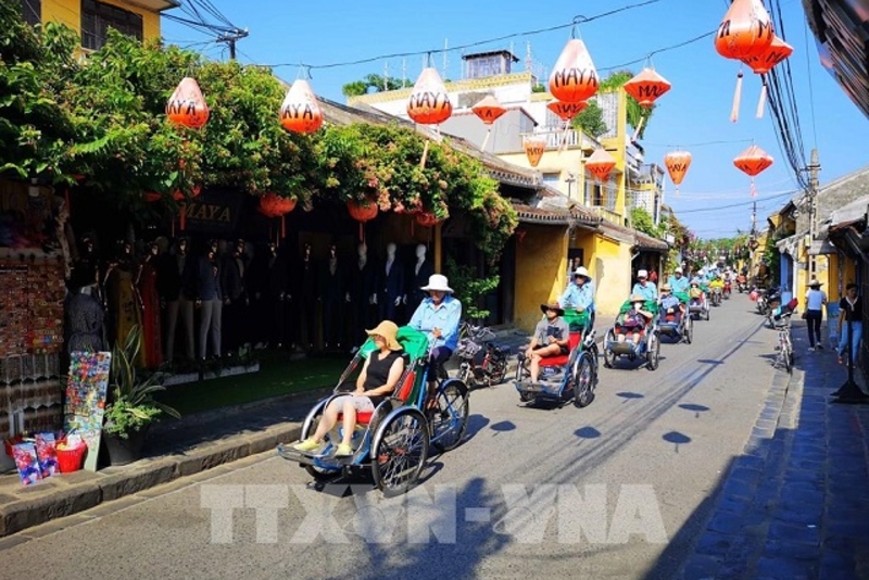 自重新开通国际航线以来，往返越南的国际游客量达15.3万人次