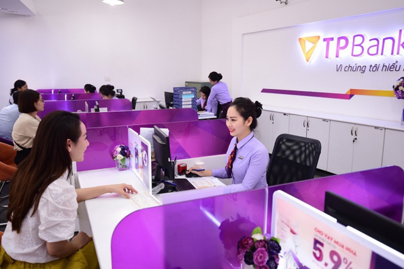 TPBank以33000越盾/股成功发行1亿股票，TCD认购2900万股