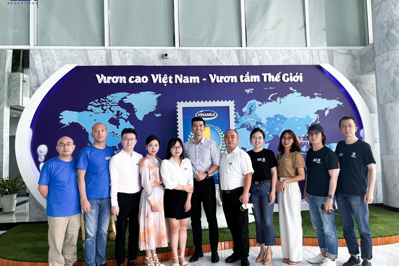 越南乳制品股份公司 (VNM)