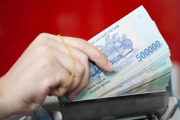 银行存款增速逐步放缓，人们仍偏爱偏爱于投资证券、房地产等投资收益率高的投资渠道