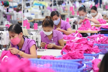 纺织服装企业努力克服困难，设定出口额达到390亿美元的目标