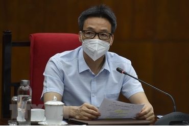 越南政府副总理武德儋：越南政府一直优先分配给胡志明市最多新冠疫苗