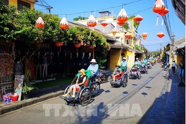 自重新开通国际航线以来，往返越南的国际游客量达15.3万人次