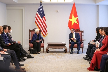 越南政府总理希望美国分享证券市场的发展经验