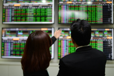 2022年1月境内个人新开设证券账户环比略有下降，达到19.34万个账户