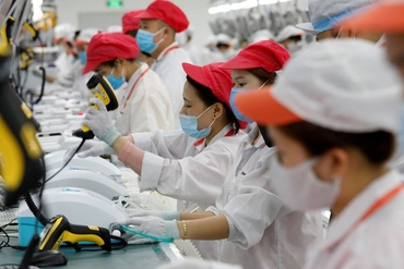 日经新闻：日本第二次对转向到东南亚投资的企业提供补贴，日本首相菅义伟前往越南和印度尼西亚的行程将呼吁促进投资